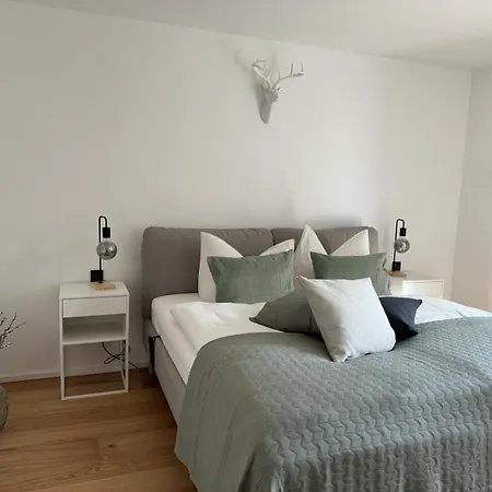 Gschwendt - Zentrale Und Ruhige Lage Mit Eigenem Parkplatz Appartement Miesbach